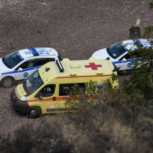 Ασθενόρο και περιπολικά σε παραλία