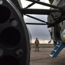 Ουκρανία: Το Κίεβο λέει πως κατέστρεψε ρωσικό στρατιωτικό αεροσκάφος σε βάση των Ουραλίων - Οι εικόνες που δημοσιοποιήθηκαν από το υπουργείο Άμυνας. 