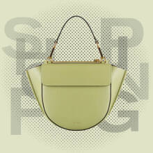 Ψωνίζουμε στο χρώμα της σεζόν, το olive green 