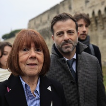 Η Ζιζέλ Πελικό έφτασε χαμογελαστή στο δικαστήριο