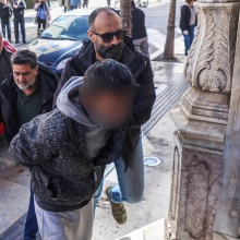 O 44χρονος πατριός του 3 ετών παιδιού που νοσηλεύεται στο ΠΑΓΝΗ μετά την άγρια κακοποίησή του