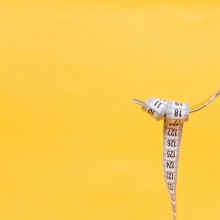 Πιρούνι που έχει πάνω του μεζούρα