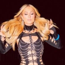 Πάρις Χίλτον: Η αποκαλυπτική εμφάνισή της στην Coachella 2025  