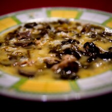 Γιατί τρώμε μαγειρίτσα το βράδυ του Μεγάλου Σαββάτου μετά την Ανάσταση - Μία παραδοσιακή επιλογή ή κάτι περισσότερο;