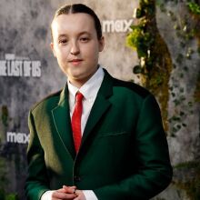 Μπέλα Ράμσεϊ: Η πρωταγωνίστρια της σειράς The Last of Us μιλά για την εμπειρία της ως non-binary, τις δυσκολίες της προβολής και την ανάγκη να ζει ελεύθερα και αυθεντικά.