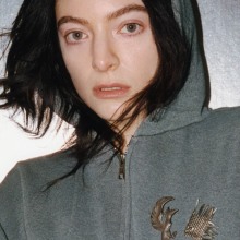 Η Lorde κυκλοφορεί νέο τραγούδι μετά από 4 χρόνια