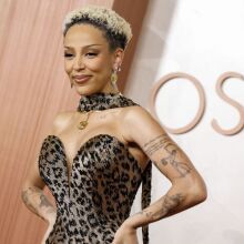 Viral βίντεο της Doja Cat αναζωπυρώνει τη συζήτηση για τη σχέση με το κοινό της - Η αντίδραση της τραγουδίστριας, που χαρακτήρισε συνάντηση με fan «αηδιαστική» 