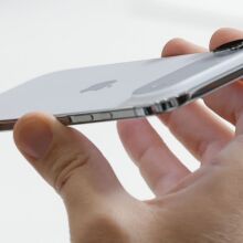 Το iOS 26 της Apple φέρνει νέα χαρακτηριστικά στα iPhone που δίχασαν τους χρήστες - Δείτε πώς να κλείσετε τέσσερις επίμαχες λειτουργίες