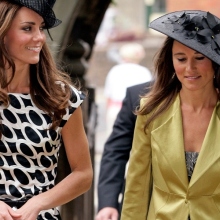 Η Πίπα Μάθιους και η Κέιτ Μίντλετον, σταθερά μαζί ως δεμένες αδελφές, εδώ το μακρινό 2011  στον γάμο του Σαμ Γουόλεϊ-Κοέν και της Ανναμπελ Μπάλλιν στην εκκλησία St. Michael and All Angels στο Λάμπορν της Αγγλίας.  