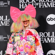 Σία - Νταν Μπέρναρντ