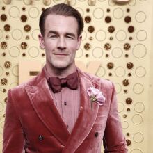 Ο ηθοποιός Τζέιμς Βαν Ντερ Μπικ πουλά αναμνηστικά από το Dawson’s Creek και άλλες δουλειές του για να χρηματοδοτήσει τη θεραπεία του καρκίνου του. 