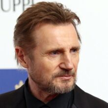 Ο Λίαμ Νίσον αρνείται αντιεμβολιαστικές θέσεις μετά τη συμμετοχή του σε ντοκιμαντέρ που τα αμφισβητεί και προβάλλει τον Ρόμπερτ Κένεντι Τζούνιορ.