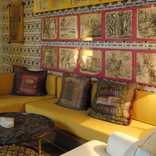 To εσωτερικό στο σαλόνι του Νίκου Χατζηκυριάκου Γκίκα