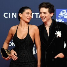 Είναι το κολιέ «γούρι» του Τιμοτέ Σαλαμέ ένα διακριτικό μήνυμα προς την Κάιλι Τζένερ;