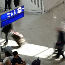 Η Sky Express επεκτείνει τις ακυρώσεις πτήσεων προς Τελ Αβίβ έως 9/3, προσφέροντας στους επιβάτες δωρεάν αλλαγές, πιστωτικά κουπόνια ή πλήρη επιστροφή χρημάτων.