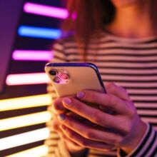 Ειδικοί της Google προειδοποιούν για νέο εργαλείο hacking που στοχεύει iPhone και μπορεί να κλέψει μηνύματα και οικονομικά δεδομένα.