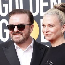 Τζέιν Φάλον: Η σύντροφος του Ρίκι Τζερβέις ανακοίνωσε τη μάχη της με τον καρκίνο, τονίζοντας τη σημασία της μαστογραφίας - Ετοιμάζεται για χειρουργική επέμβαση 