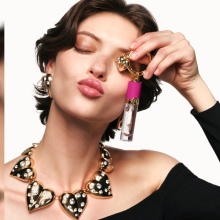 03_carolina_herrera_good_girl_lip_oil