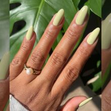 Pistachio nails: Η πιο chic παστέλ τάση στο μανικιούρ 