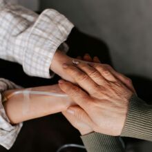 Καθηγητής Γιώργος Παυλάκης: Πολλά υποσχόμενες οι θεραπείες για τον καρκίνο - Πώς μπορούν ογκολογικοί ασθενείς να προμηθευτούν το φάρμακο