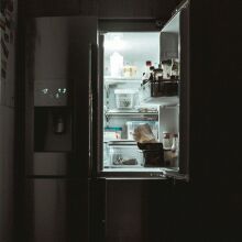 Ο χώρος πάνω από το ψυγείο δεν είναι για όλα – 13 πράγματα που πρέπει να απομακρύνετε από εκεί
