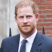 Podcast «Βιογραφίες» με την Επιστήμη Μπινάζη | Η ζωή του πρίγκιπα Χάρι