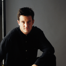 Μάθιου Πέρι: Ο ηθοποιός που όλοι αγαπήσαμε ως Τσάντλερ Μπινγκ στα «Φιλαράκια»