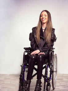 Maria Rolls: H TikTok πλευρά της τετραπληγίας