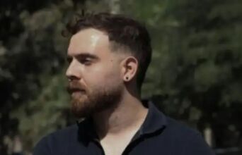 Μόλις 10 λεπτά με την οικογένειά του θα έχει ο 26χρονος που θα εκτελέσει το Ιράν δι’ απαγχονισμού