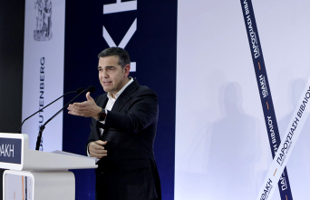 Ο Αλέξης Τσίπρας στη Λαμία για την παρουσίαση του βιβλίου του «Ιθάκη» © ΑΠΕ-ΜΠΕ/ΑΡΗΣ ΜΑΡΤΑΚΟΣ