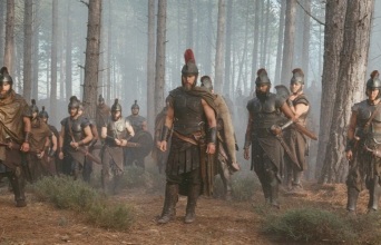 Πόσο woke είναι τελικά η Οδύσσεια του Νόλαν; 