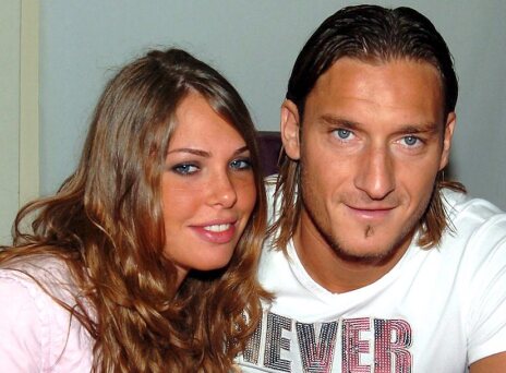 Φραντσέσκο Τότι - Ιλάρι Μπλάσι: Ένα επεισοδιακό διαζύγιο αλά Ιταλικά που θα μπορούσε να έχει τίτλο «ο κλέψας του κλέψαντος»