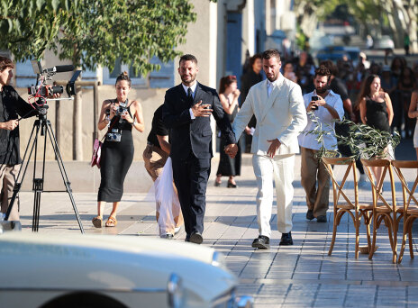 Ο Simon Porte Jacquemus και ο Marco Maestri στο γάμο τους