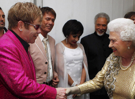 Έλτον Τζον και βασίλισσα Ελισάβετ