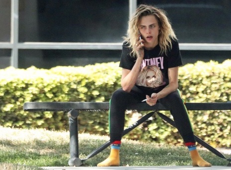 Ανησυχία για την εικόνα της Κάρα Ντελεβίν στο αεροδρόμιο της Νέας Υόρκης