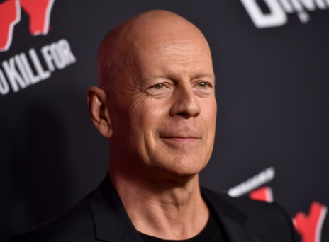 Μπρους Γουίλις: Η κόρη του φωτογραφίζει τον πατέρα της, 9 μήνες μετά τη διάγνωσή του με αφασία