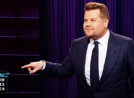 ο James Corden: Ο οικοδεσπότης του «The Late Late Show» έκανε μπούλινγκ σε σερβιτόρους