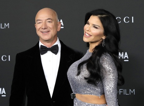 Η σύντροφος του Τζεφ Μπέζος 