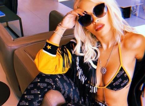 Η see-through εμφάνιση της Ρίτα Όρα στα British Fashion Awards