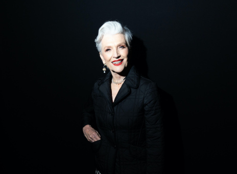 Μέι Μασκ: Η μητέρα του Ίλον Μασκ είναι μοντέλο στα 74 της χρόνια