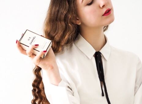 Ποιες είναι οι τάσεις στα αρώματα την άνοιξη του 2023