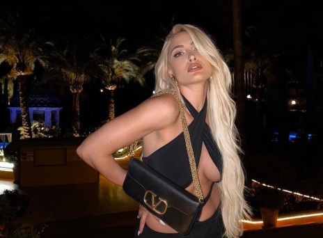 Ιωάννα Τούνη: Όσοι «ανάβουν» με μία μαμά που θηλάζει να ζητήσουν βοήθεια