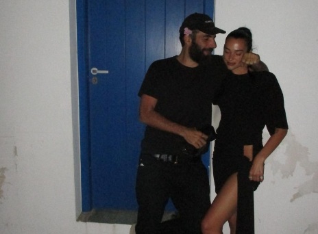 Dua Lipa & Romain Gavras στη Σίφνο
