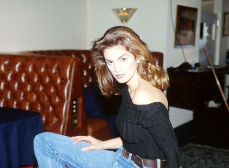 Σίντι Κρόφορντ: Aνέβασε την «εμφάνιση» της στο «The Crown» στο Instagram