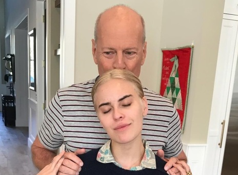 «Αγαπώ αυτόν τον τύπο τόσο πολύ» - Η κόρη του Μπρους Γουίλις μοιράστηκε φωτογραφίες με τον πατέρα της