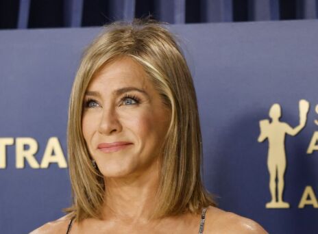 H Τζένιφερ Άνιστον