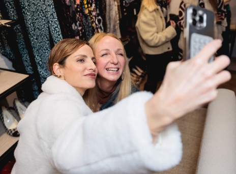 ΧΡΥΣΑΝΘΗ ΚΟΥΡΟΥΠΗ, ΙΟΛΗ ΚΑΛΦΟΠΟΥΛΟΥ