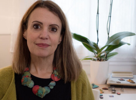 Anarina Anar: Τα εντυπωσιακά χειροποίητα κοσμήματα της Αγγελικής Καραμανλάκη