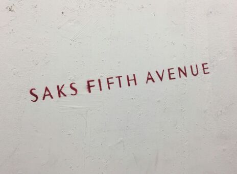 Αγόρασε τσάντα από μεγάλο πολυκατάστημα και των ΗΠΑ και αποδείχθηκε απομίμηση