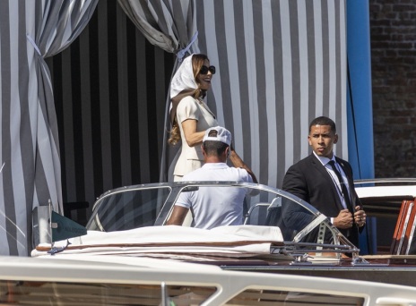 La dolce vita - Η Λόρεν Σάντσεζ αναχωρεί για τους γαμήλιους εορτασμούς στο Σαν Τζόρτζιο Ματζόρε